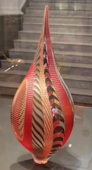 Italian glass artist Lino Tagliapietra creates colorful blown-glass sculptures, such as <i>Bilbao</i> (2001).