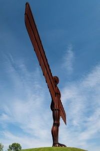 Gormley's sculpture unnerves students