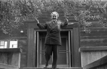 Tobey at Geyserville Bahá'í school, July 1945