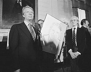 Warhol at an artists' reception with US President Jimmy Carter (1977)