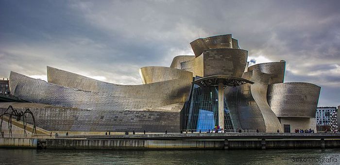 Frank Gehry, Guggenheim Museum Bilbao, design sketch of the riverfront  elevation, Bilbao, Spain (1991)